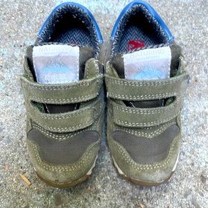 Naturino Waterproof Sneakers in excellent condition RARE